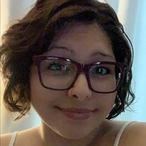 Meet your Posher, Marissa